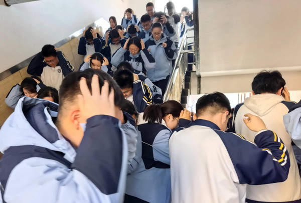 4_缩小大小.jpg 4_缩小大小.jpg