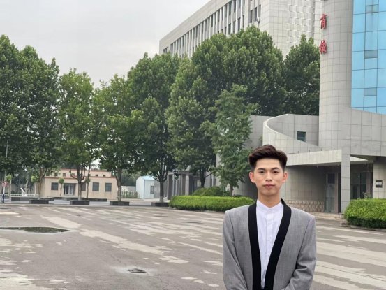 李皓楠 内蒙古农业大学职业技术学院