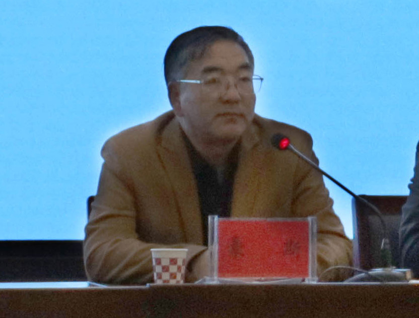 2.豪斯巴雅尔书记讲话.jpg