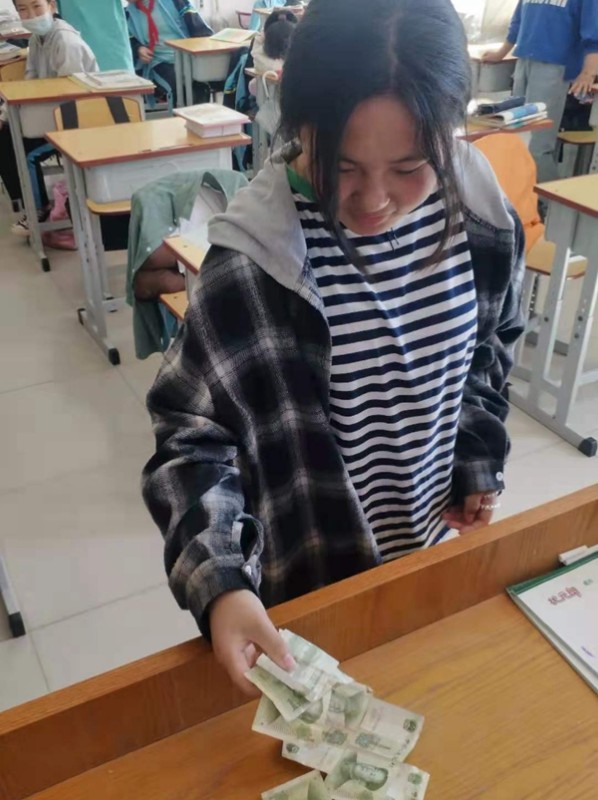 1621325167723159.jpg 六年一.jpg